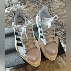 Adidas Superstar Sneakers size 6